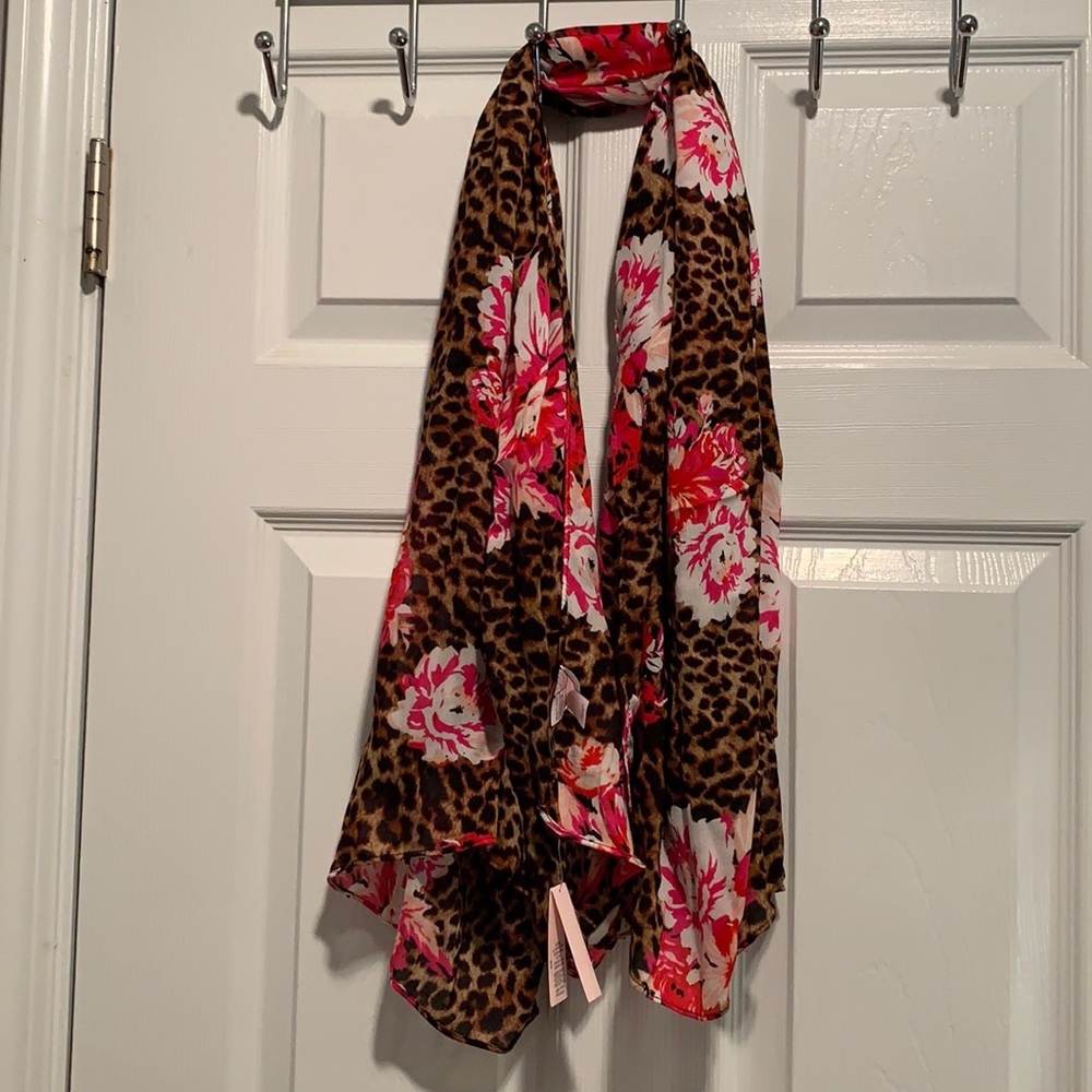 Victoria’s Secret cover up